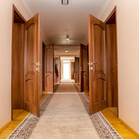 Schale Centoriya Mykulychyn